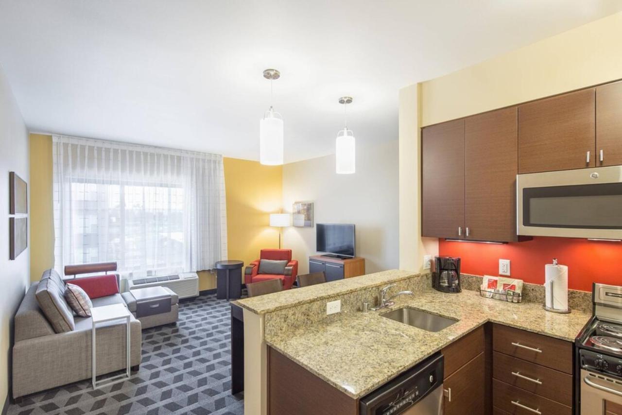 Towneplace By Marriott Suites Portland Vancouver Evergreen Extérieur photo