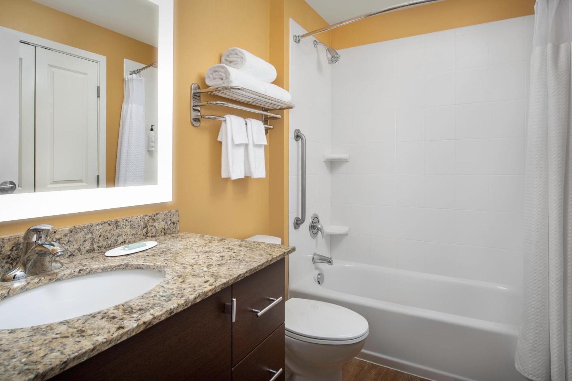 Towneplace By Marriott Suites Portland Vancouver Evergreen Extérieur photo