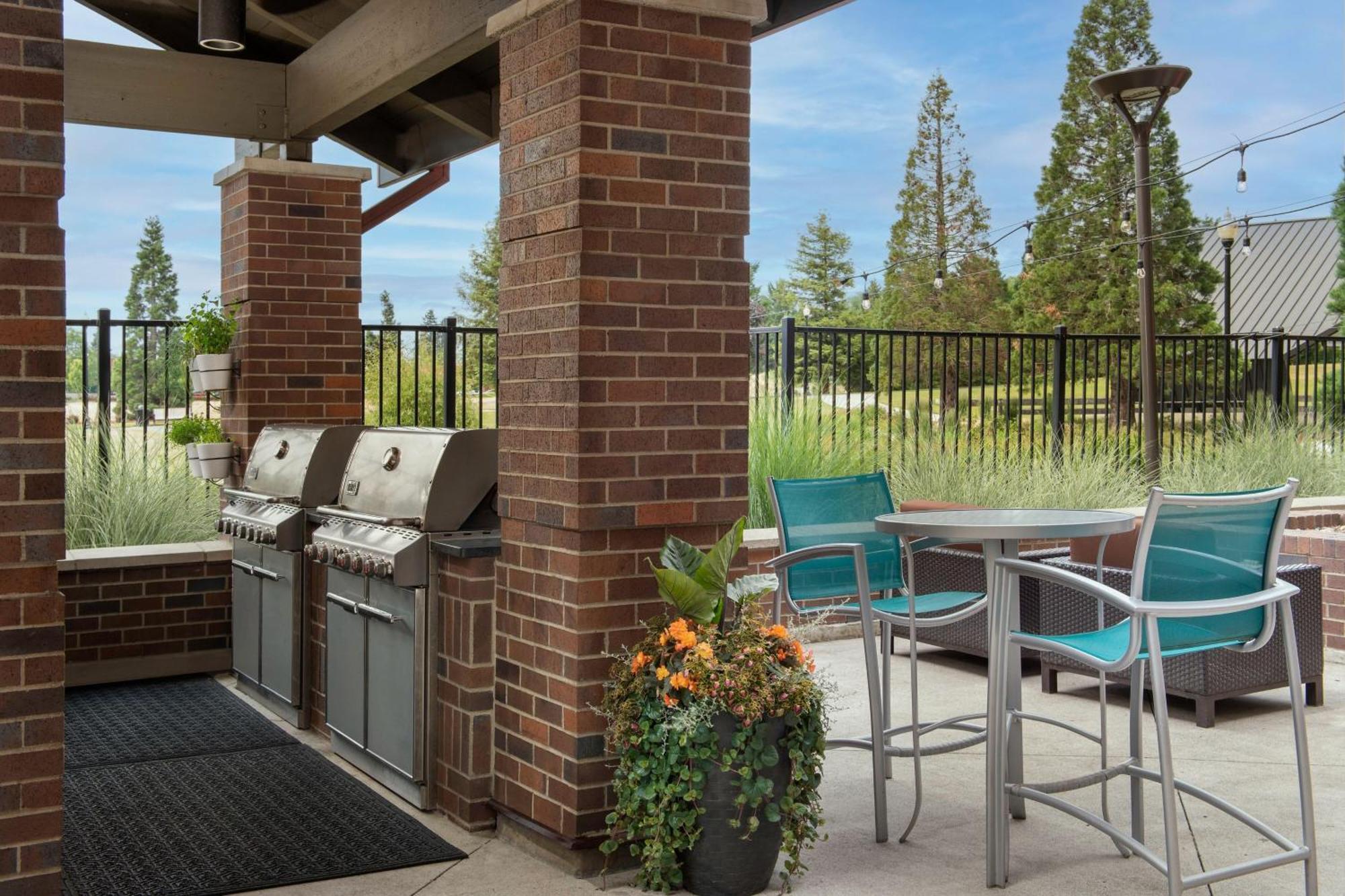Towneplace By Marriott Suites Portland Vancouver Evergreen Extérieur photo
