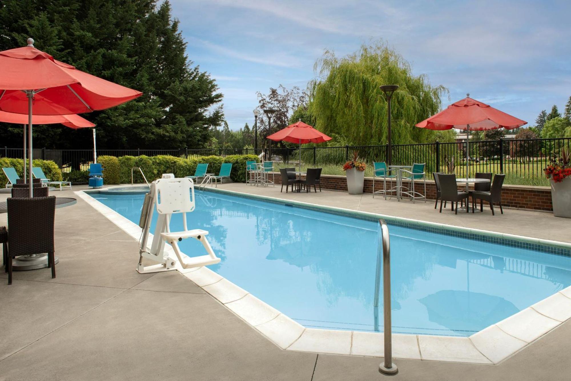 Towneplace By Marriott Suites Portland Vancouver Evergreen Extérieur photo