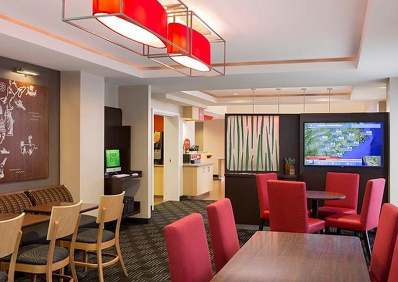 Towneplace By Marriott Suites Portland Vancouver Evergreen Extérieur photo