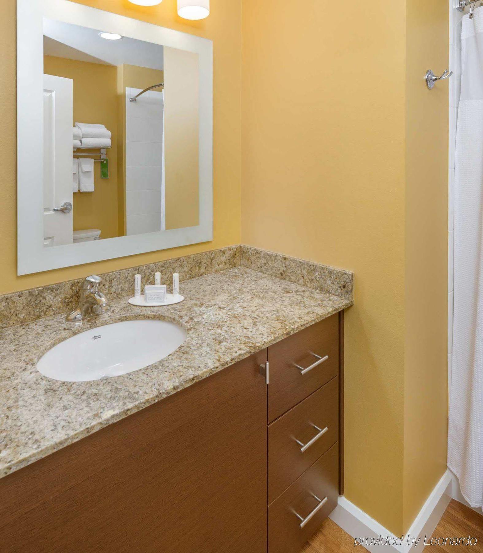 Towneplace By Marriott Suites Portland Vancouver Evergreen Extérieur photo