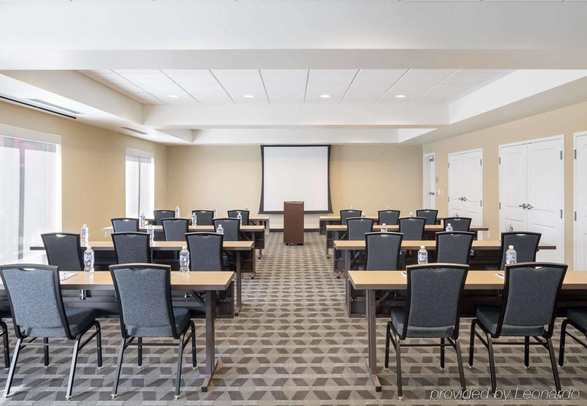 Towneplace By Marriott Suites Portland Vancouver Evergreen Extérieur photo